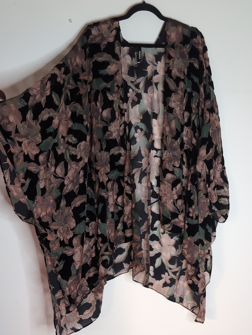 torrid Black Sheer Floral Kimono with Blush & Green Print